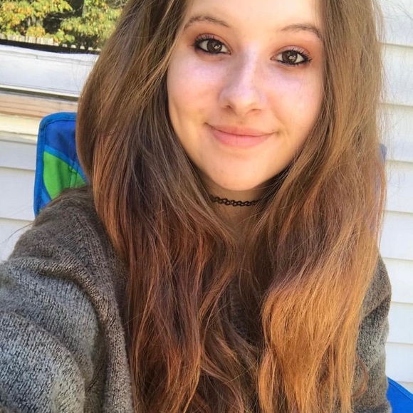 Meet your Posher, Maddy - Picture 2 of 3